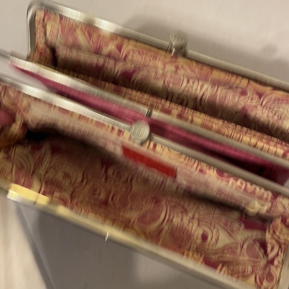 Broken in  Hot Pink HOBO with lots of life - Picture 6 of 9